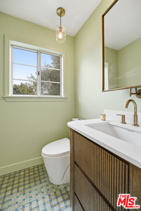 100 S Catalina Ave Unit: A