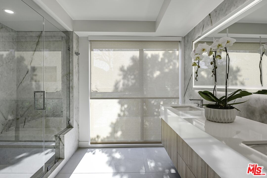 333 N Palm Dr Unit: 106