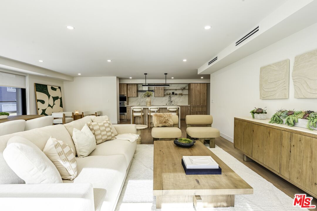 333 N Palm Dr Unit: 106
