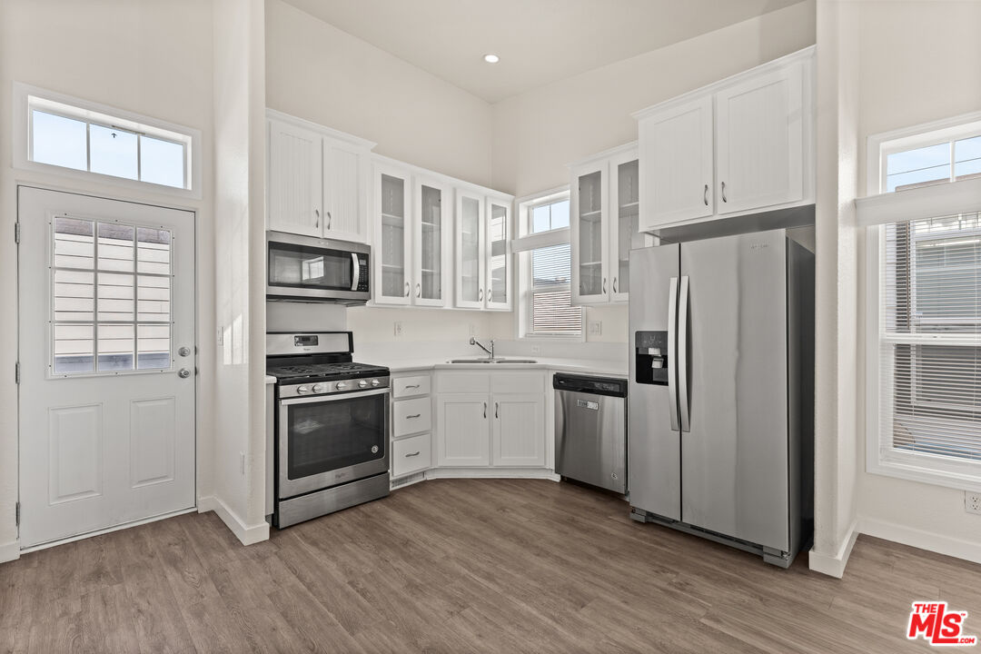 8250 Lankershim Blvd Unit: 92