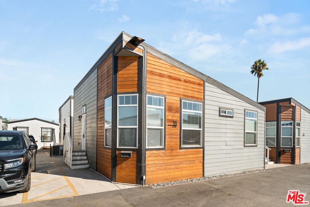 8250 Lankershim Blvd Unit: 92
