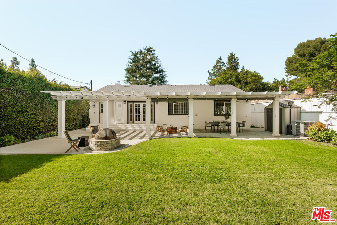 13854 Valleyheart Dr