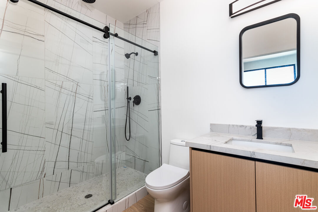 4615 St Charles Pl Unit: 1/2