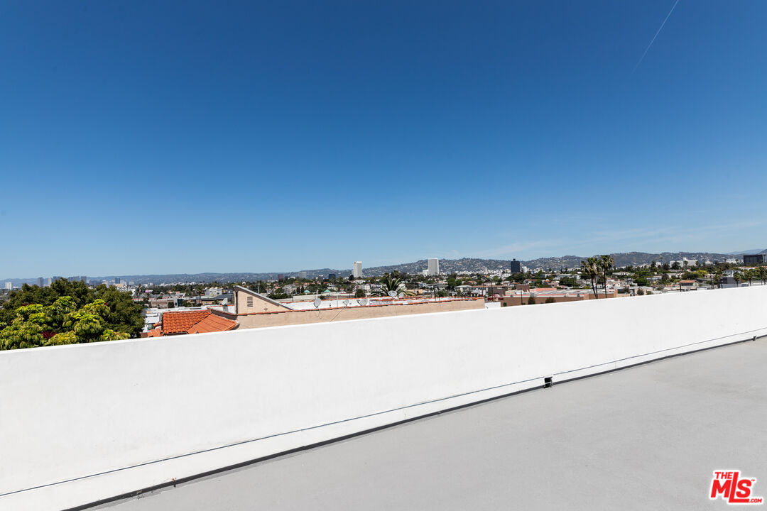 4615 St Charles Pl Unit: 1/2