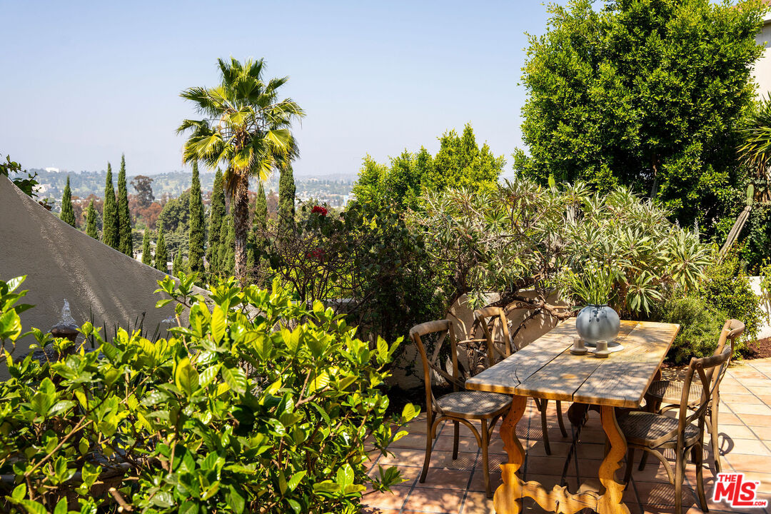 2558 Corralitas Dr