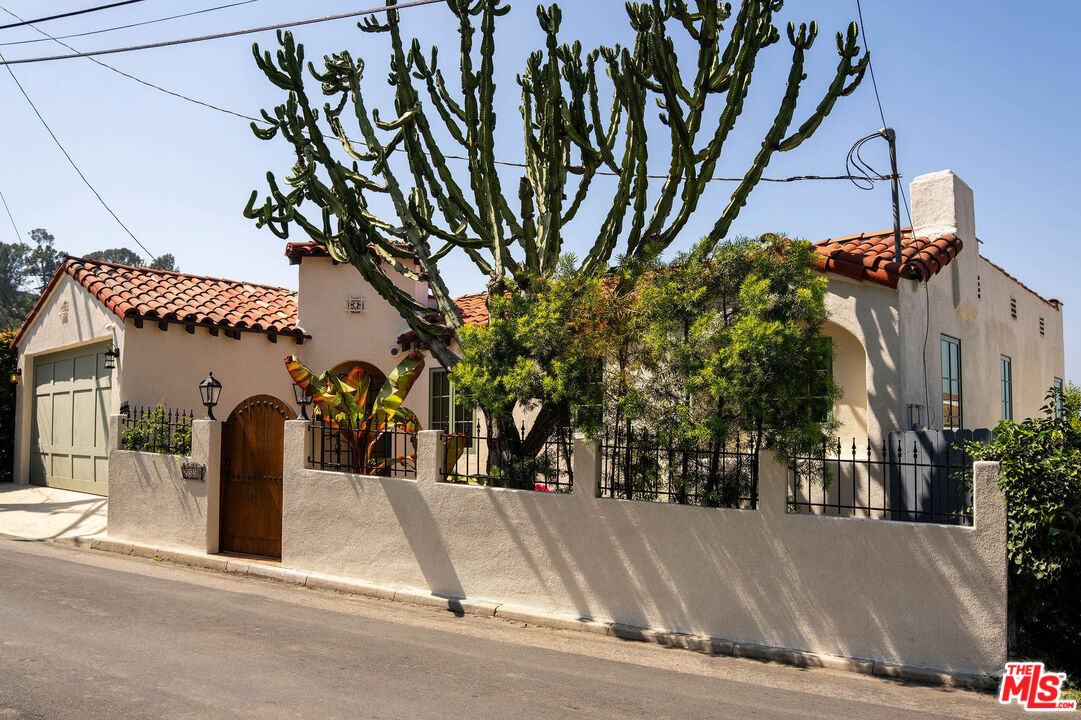 2558 Corralitas Dr