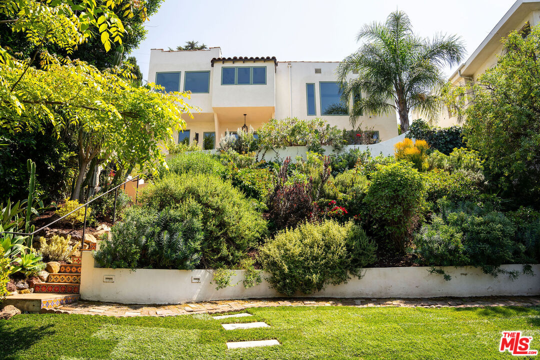 2558 Corralitas Dr