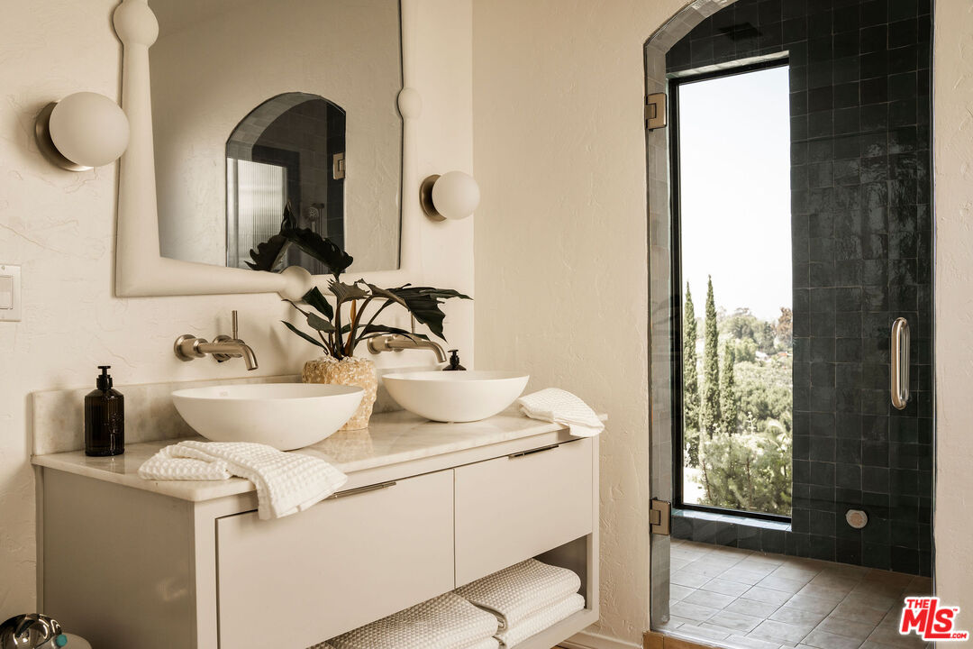 2558 Corralitas Dr