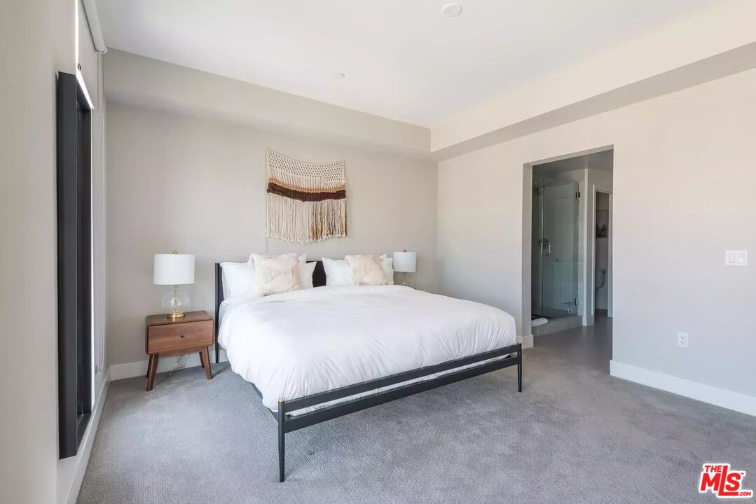 1920 S Pacific Coast Hwy Unit: 102
