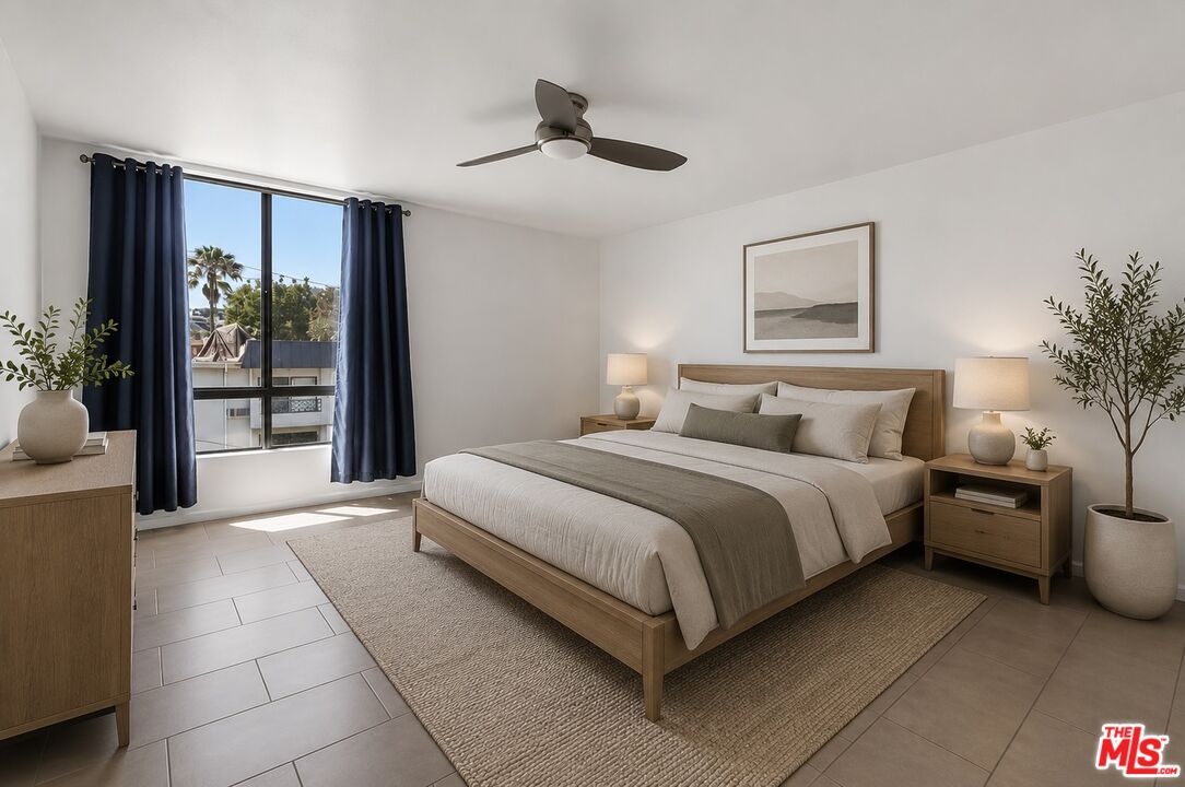 7320 Hawthorn Ave Unit: 203