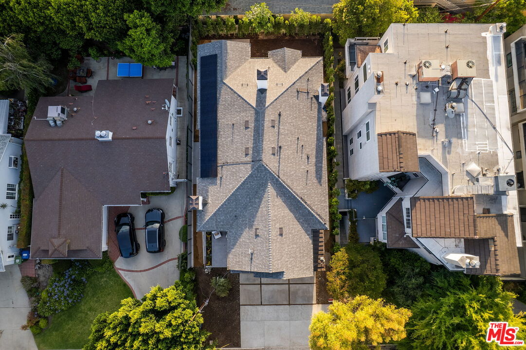 4423 Noble Ave