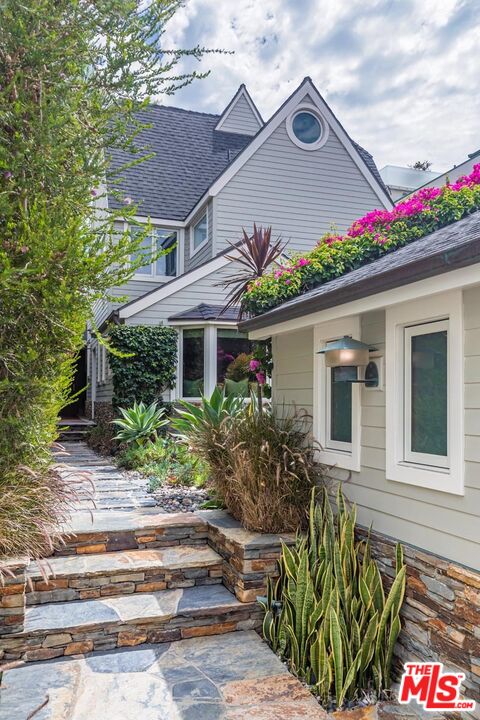 23416 Malibu Colony Rd