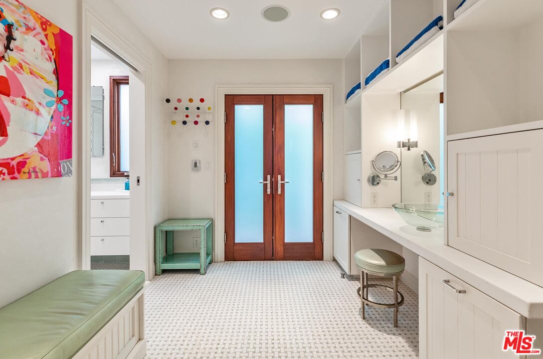 23416 Malibu Colony Rd