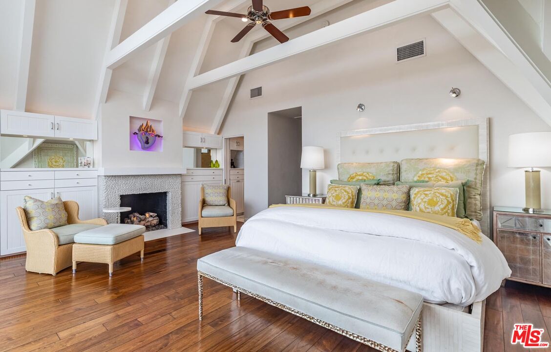 23416 Malibu Colony Rd
