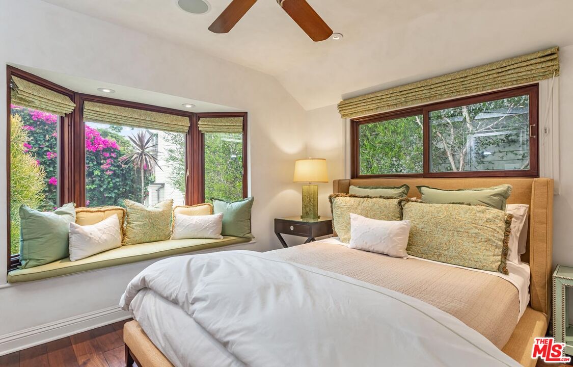 23416 Malibu Colony Rd