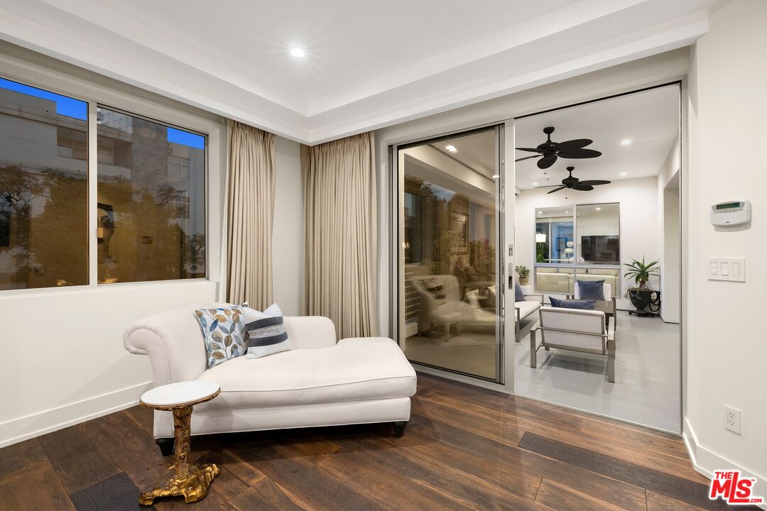 450 N Palm Dr Unit: 306