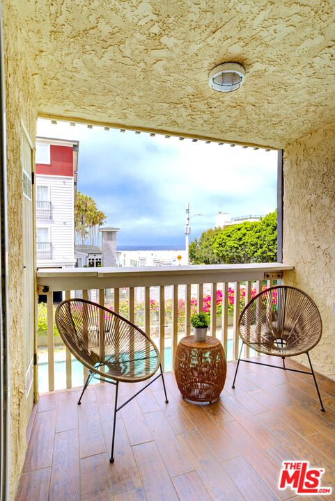 22 Navy St Unit: 205