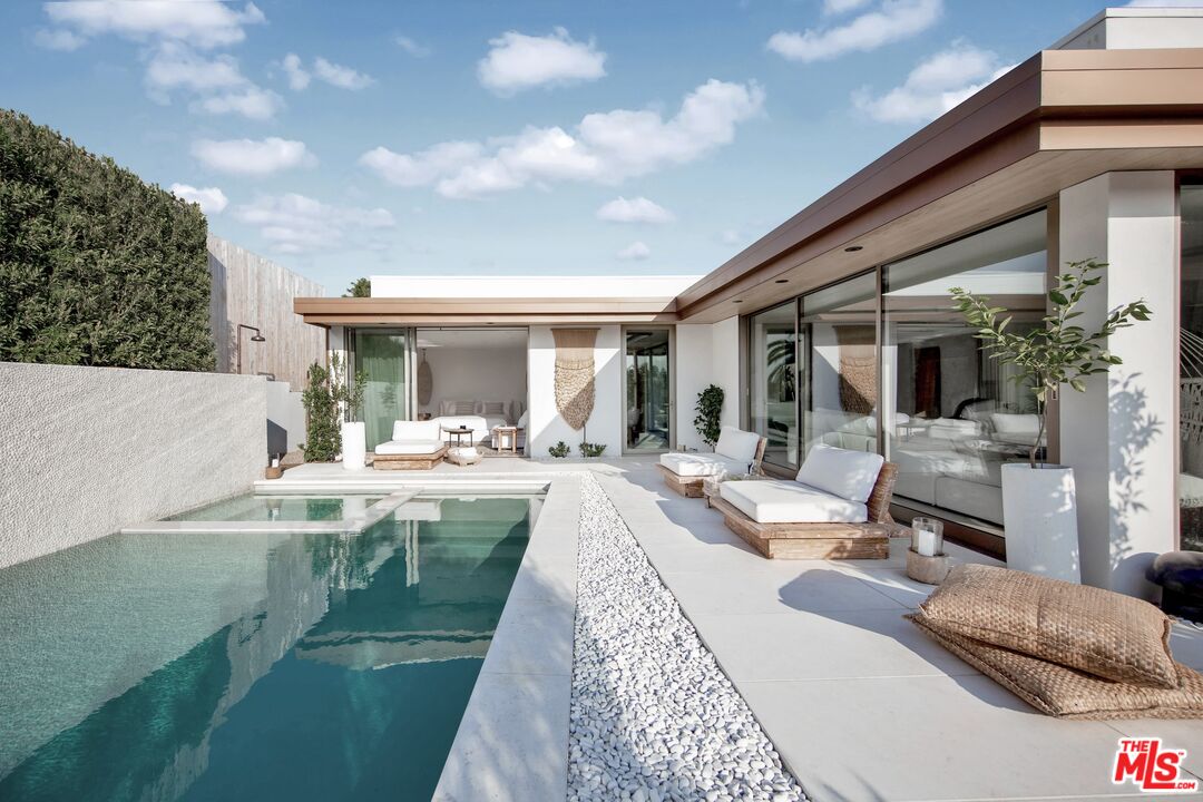 3539 Beverly Ridge Dr