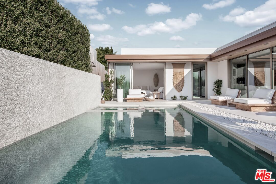 3539 Beverly Ridge Dr
