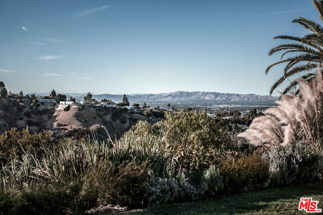 3539 Beverly Ridge Dr