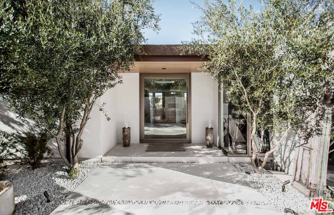 3539 Beverly Ridge Dr