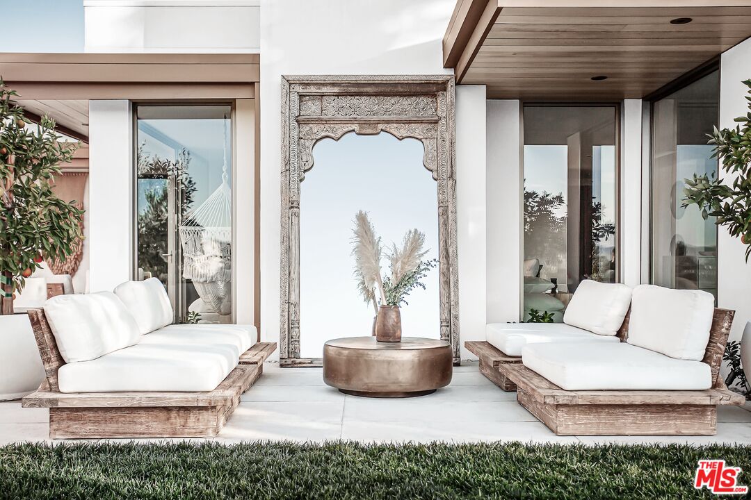 3539 Beverly Ridge Dr