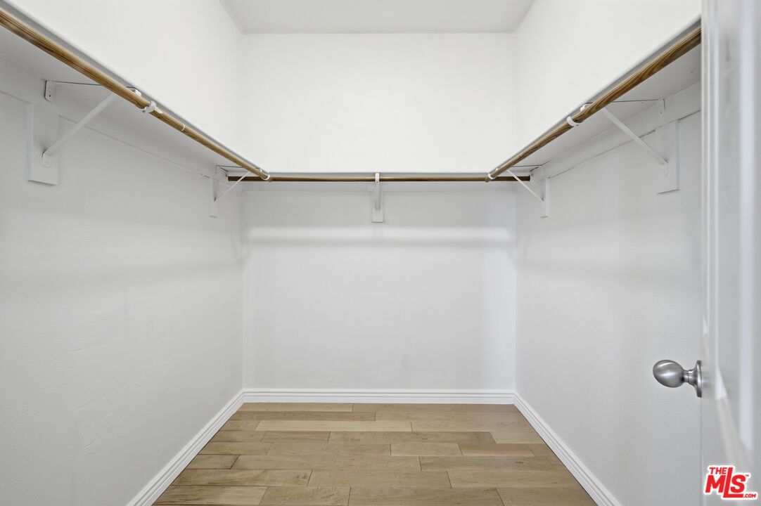 20300 Vanowen St Unit: 41