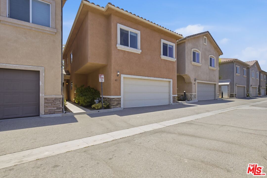 20300 Vanowen St Unit: 41