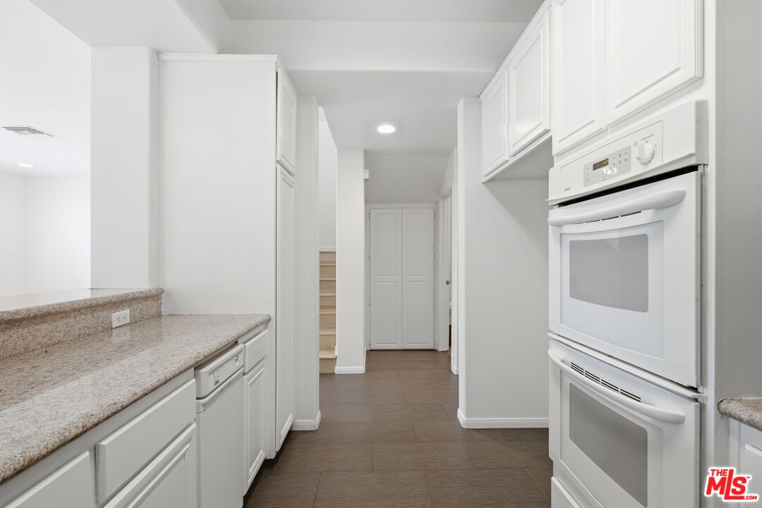 20300 Vanowen St Unit: 41