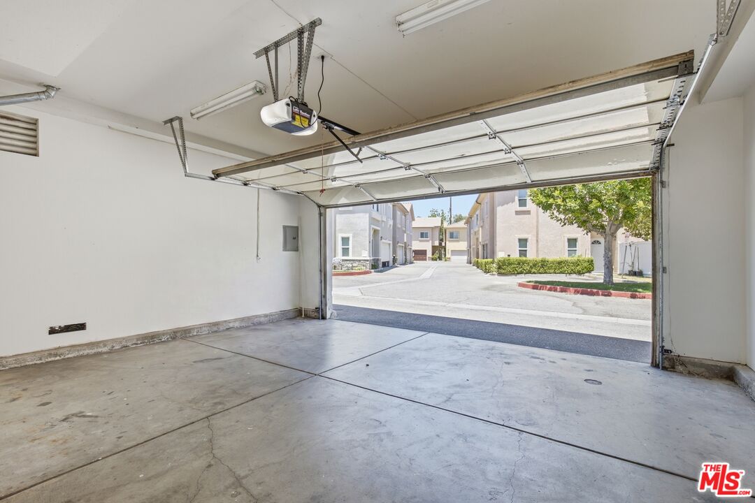 20300 Vanowen St Unit: 41