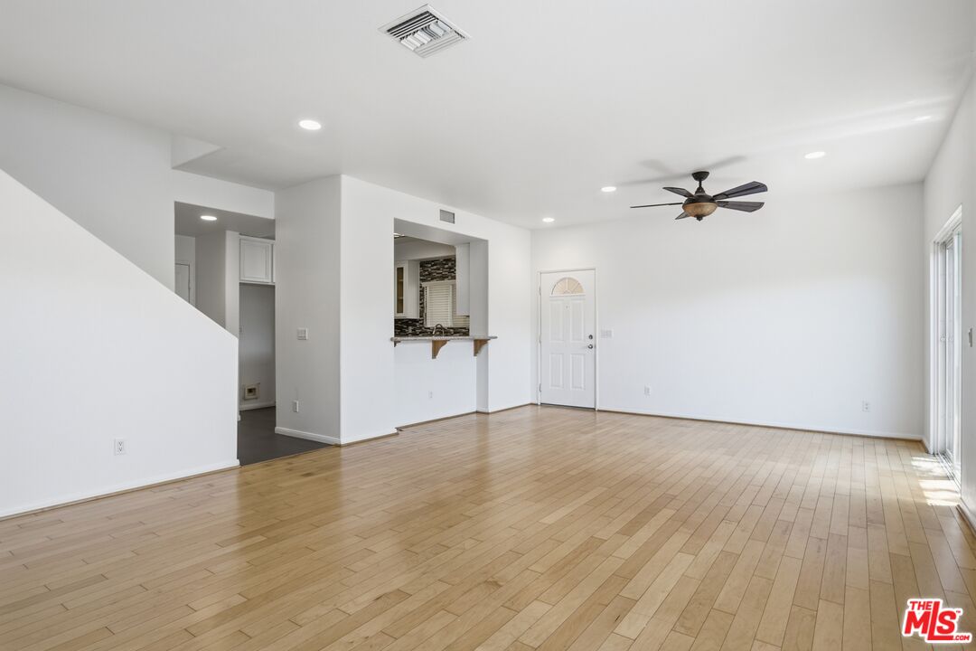 20300 Vanowen St Unit: 41