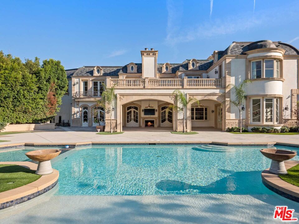 901 N Alpine Dr