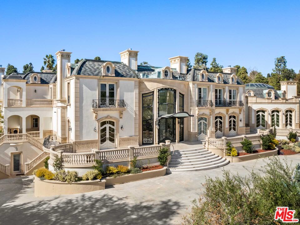 901 N Alpine Dr