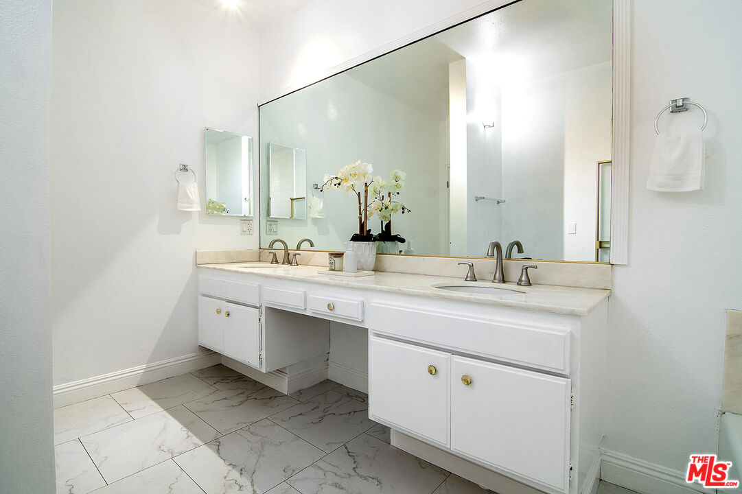 1101 Rexford Dr Unit: 302