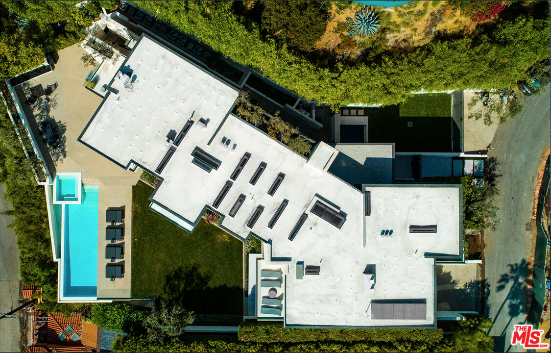 9133 Oriole Way