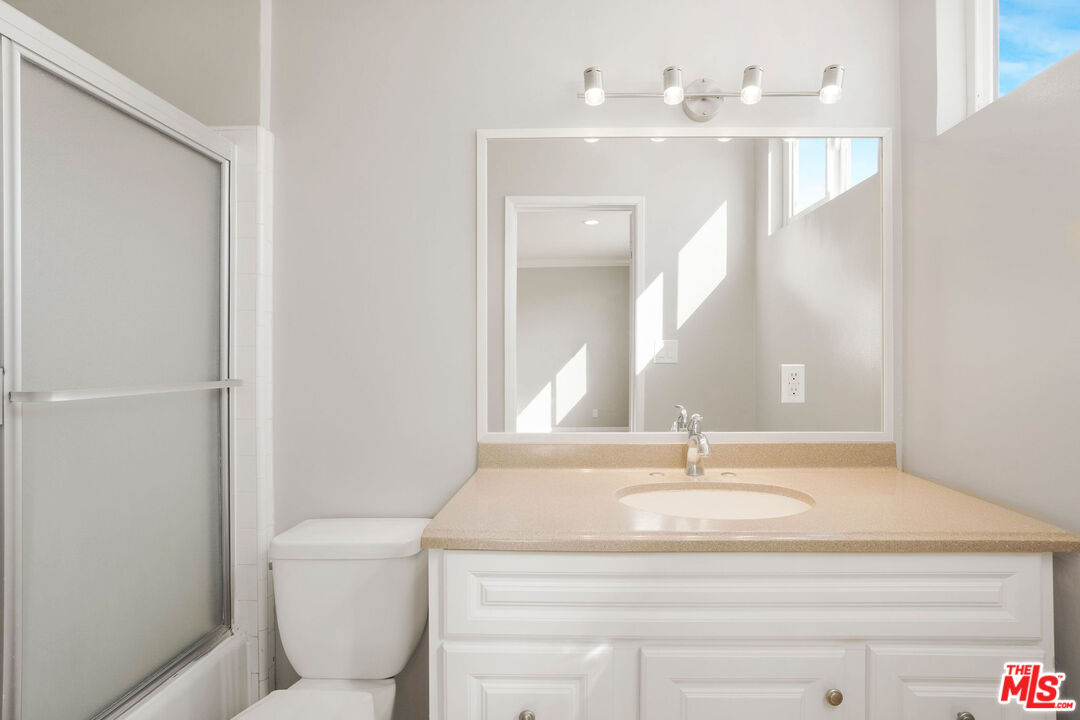 248 S Doheny Dr Unit: 6