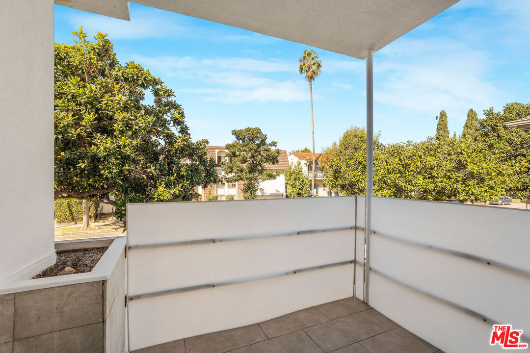 248 S Doheny Dr Unit: 6