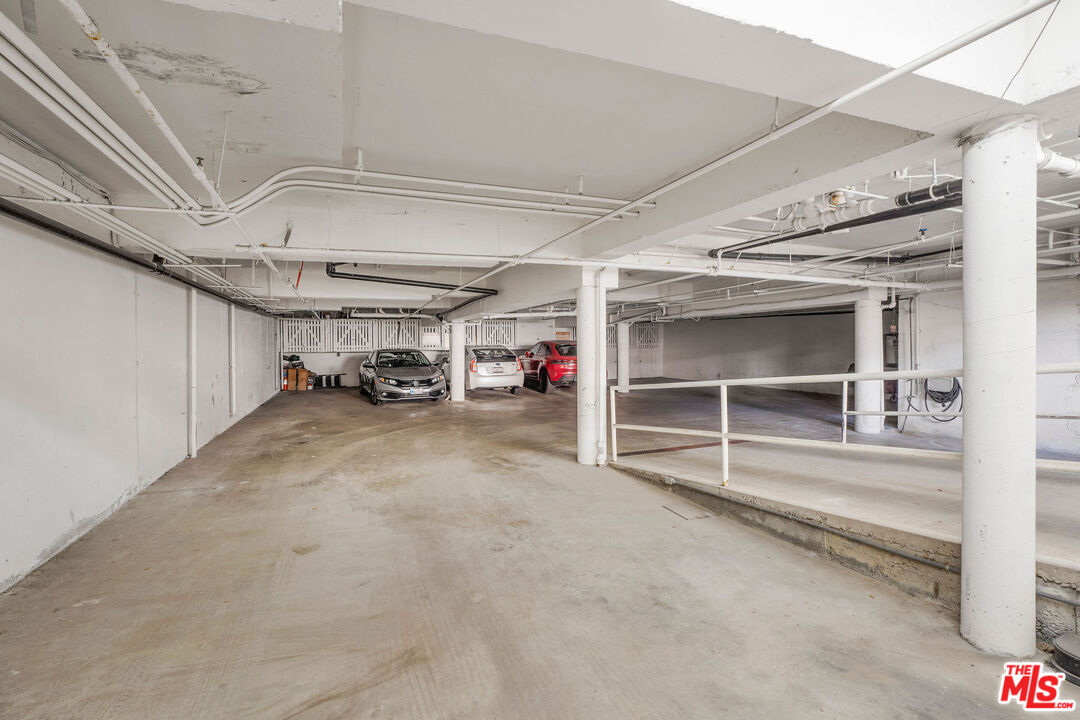 248 S Doheny Dr Unit: 6