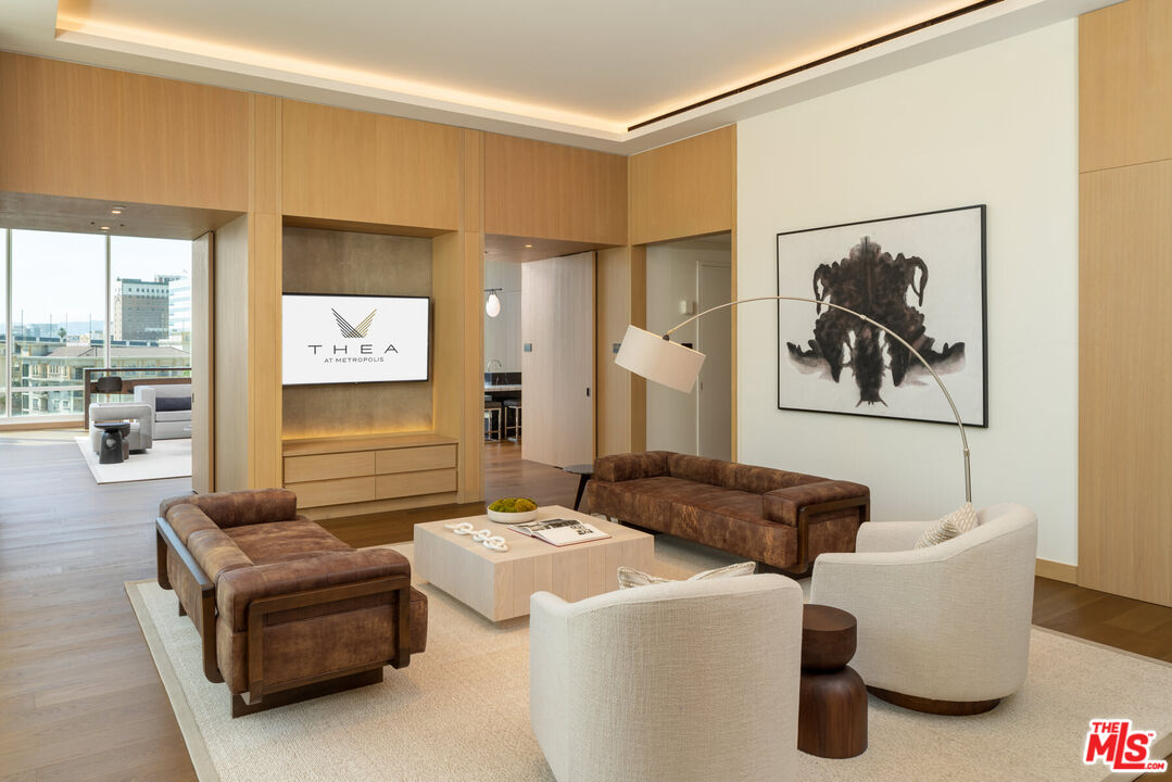 1000 W 8th St Unit: 5801