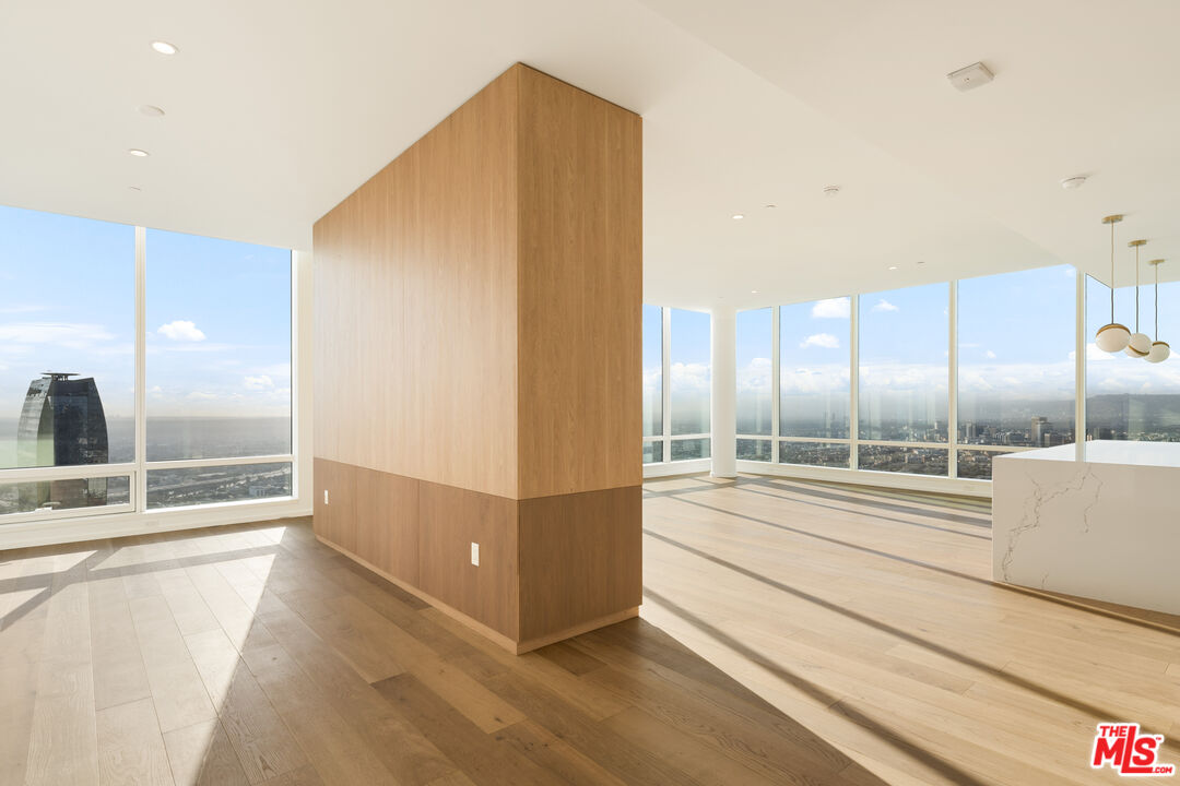 1000 W 8th St Unit: 5801
