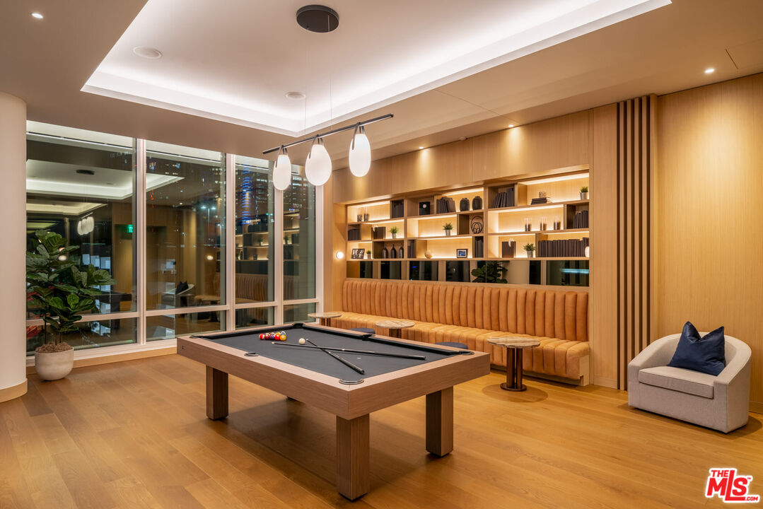 1000 W 8th St Unit: 5801