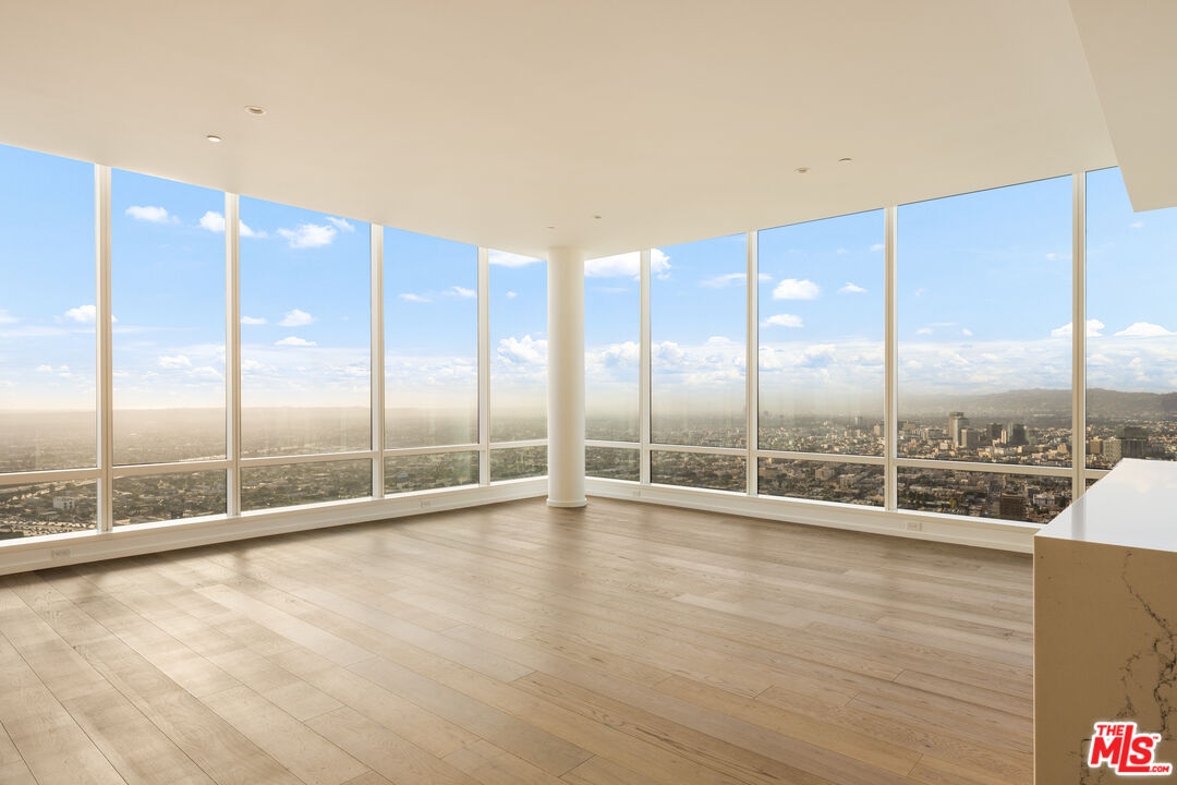 1000 W 8th St Unit: 5801