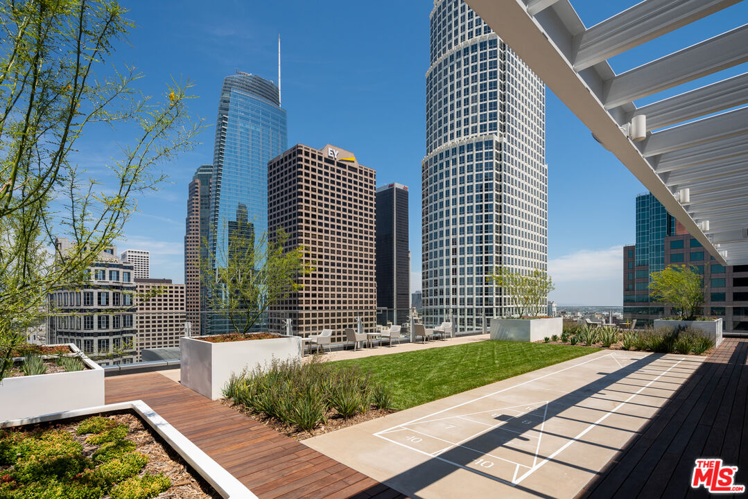1000 W 8th St Unit: 5802
