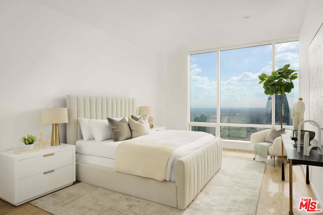 1000 8th St Unit: 5805