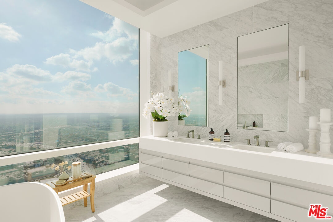 1000 8th St Unit: 5805