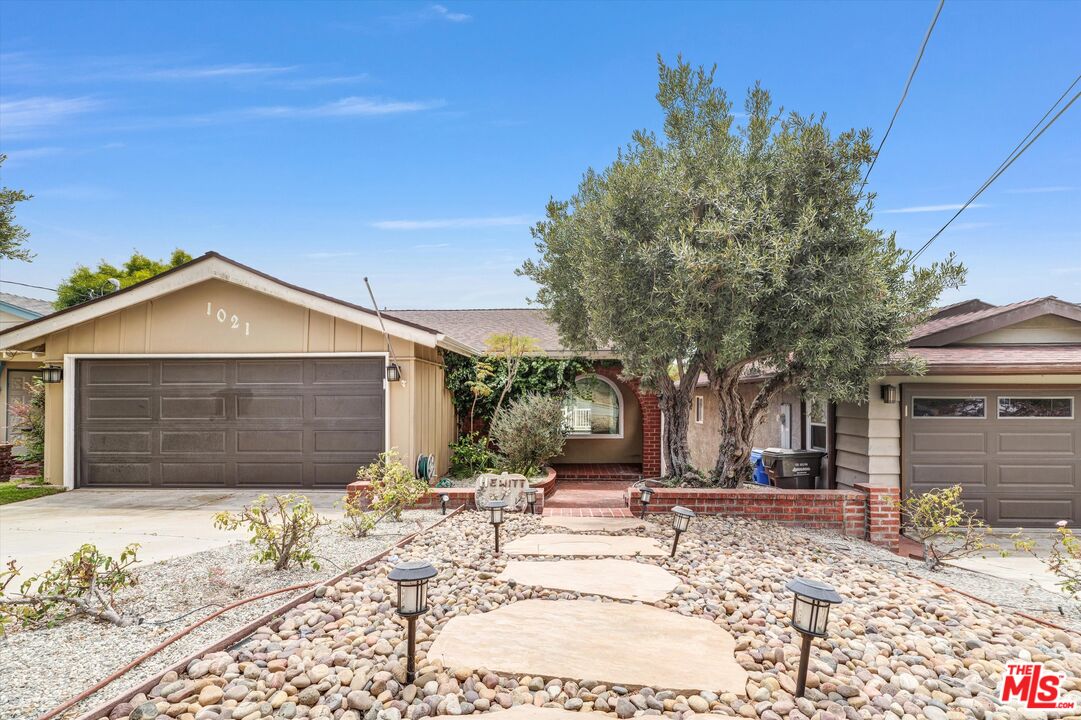 1021 Camino Real