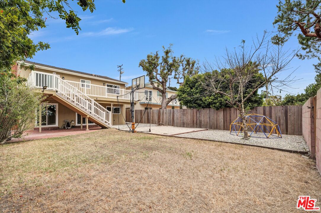 1021 Camino Real