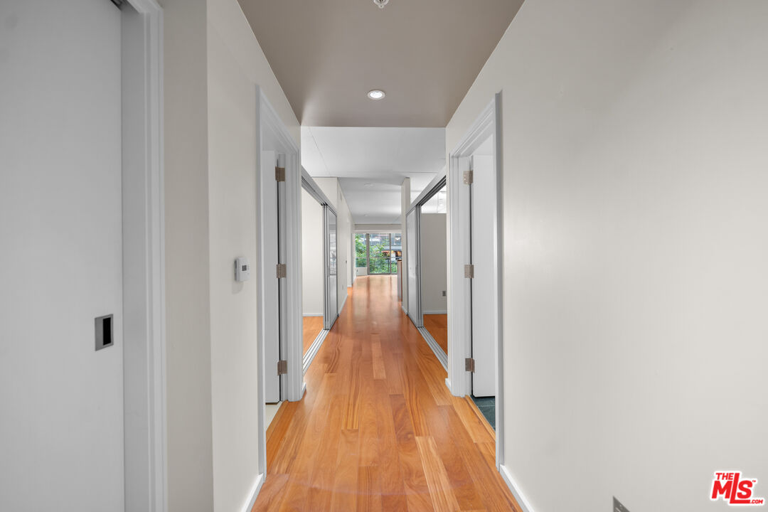 1155 S Grand Ave Unit: 419