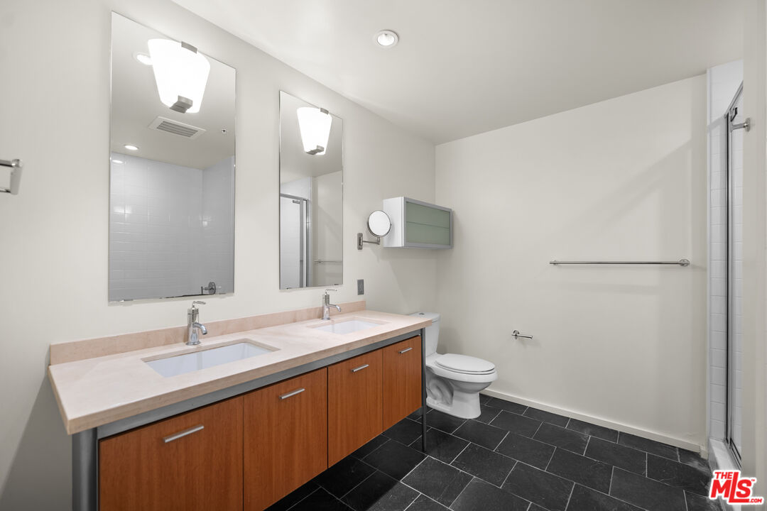 1155 S Grand Ave Unit: 419