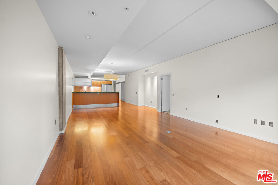 1155 S Grand Ave Unit: 419